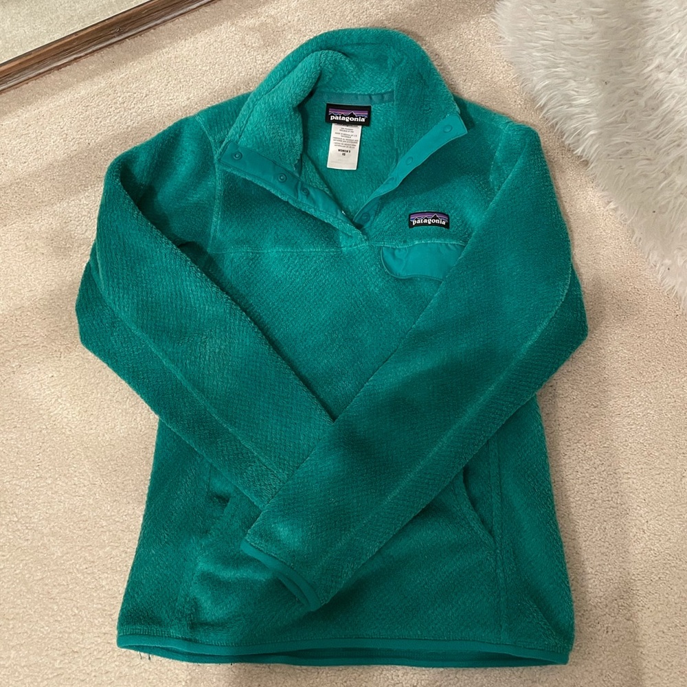 Patagonia fleece pullover! Size XS